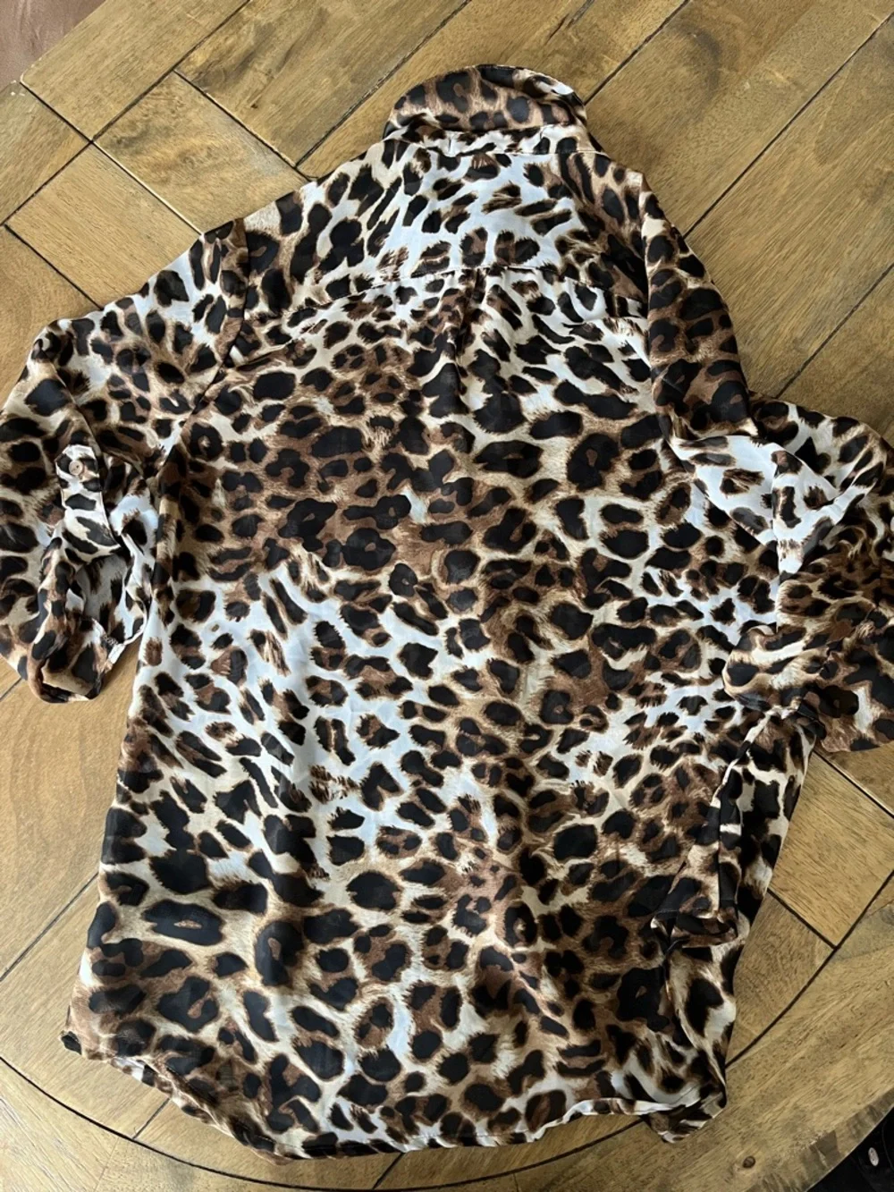 Forever 21 Sheer Brown Black Cream Leopard Print Button Up Blouse size small - Picture 7 of 9